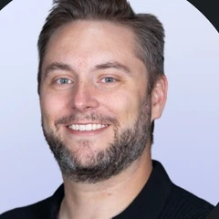 Headshot of Nick Nisi